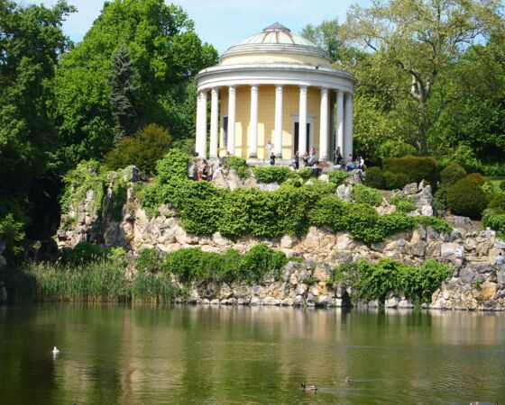 Leopoldinentempel im Schlosspark Eisenstadt. © Foto: Spatzierer